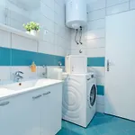 And Marija דירה חוואר