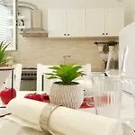 And Marija דירה