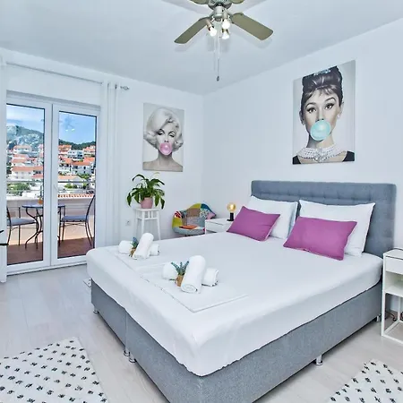 公寓 And Marija 赫瓦尔