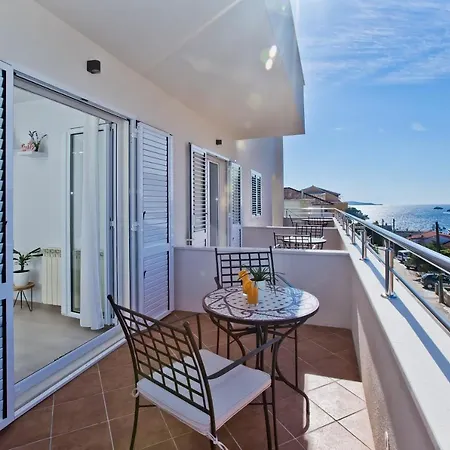 And Marija * 赫瓦尔