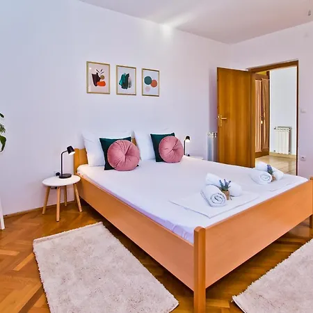 And Marija Апартаменти Хвар