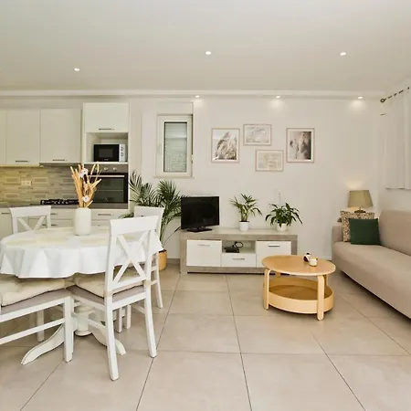 And Marija Apartment Hvar Town
