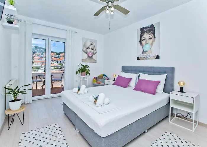 Appartement And Marija Hvar Town