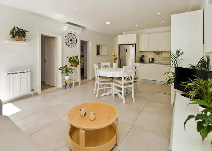 And Marija Hvar Town