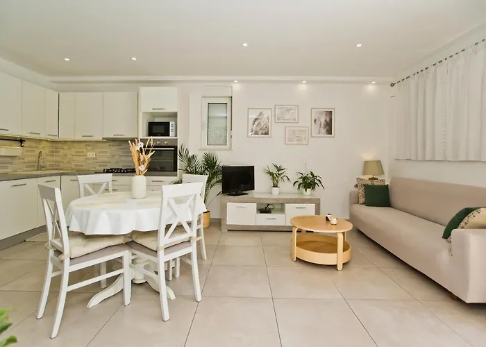 And Marija Appartement Hvar Town