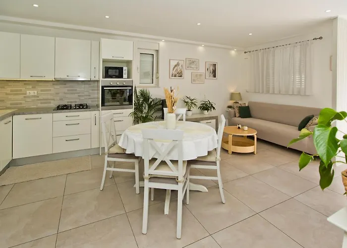 And Marija * Hvar Town