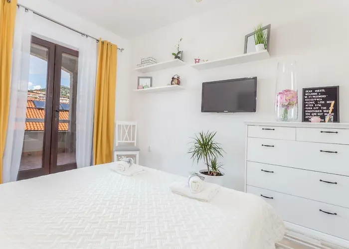 And Marija Appartement Hvar Town