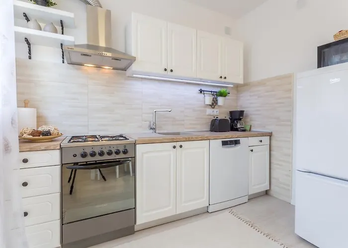 And Marija * Hvar Town